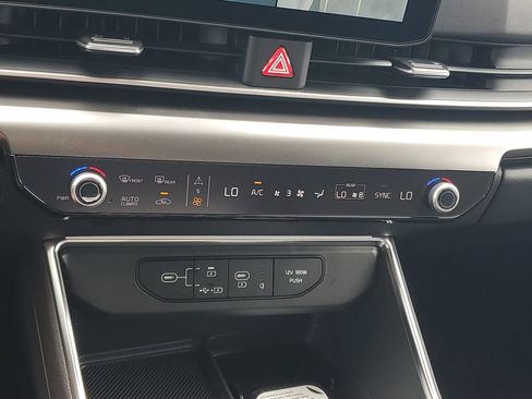 New 2026 Kia Carnival SX image 18