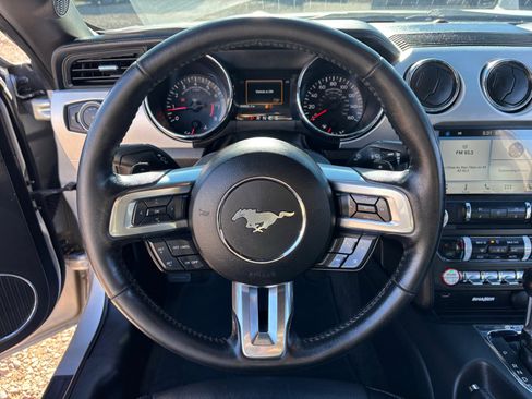 Used 2017 Ford Mustang GT Premium image 9