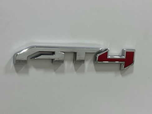 Used 2025 GMC Yukon AT4 Ultimate AWD/4WD image 31