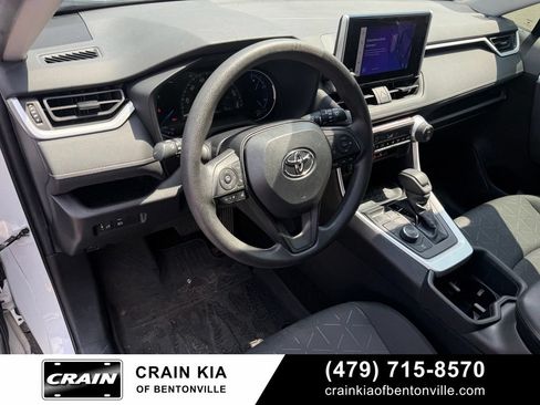 Used 2024 Toyota RAV4 AWD Hybrid image 9