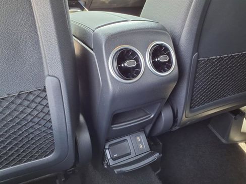 Used 2025 Mercedes-Benz GLA 250 image 18