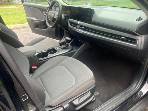 Used 2025 Kia K4 FWD image 18