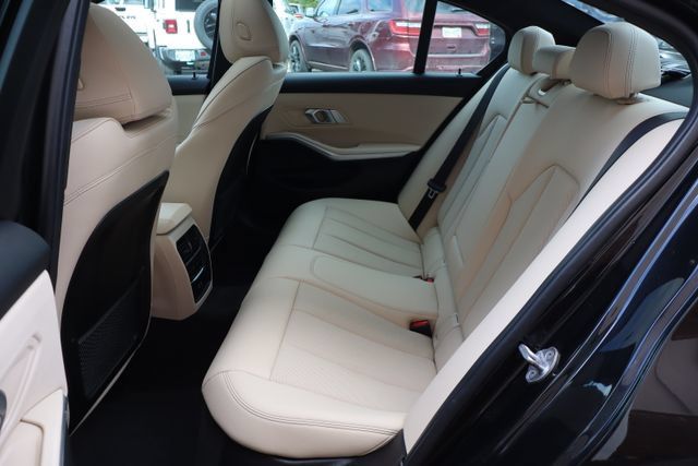 Used 2023 BMW 330i xDrive Sedan w/ Premium Package AWD/4WD image 40