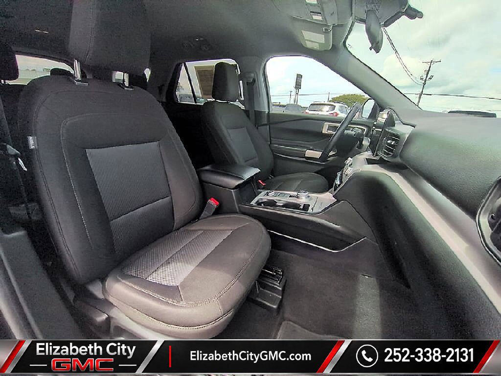 Used 2023 Ford Explorer XLT AWD/4WD image 23