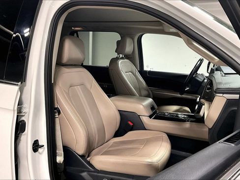 Used 2023 Ford Expedition Max Limited AWD/4WD image 9