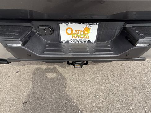 Used 2024 Toyota Tundra Limited image 23