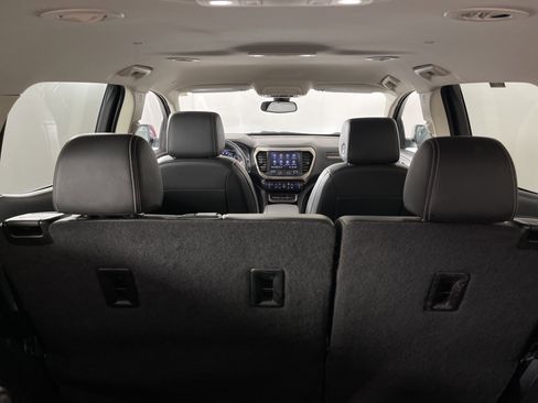 Used 2023 GMC Acadia Denali image 16