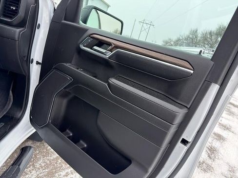 Used 2024 Chevrolet Silverado 1500 LT Trail Boss w/ Protection Package AWD/4WD image 14