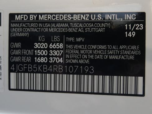 Used 2024 Mercedes-Benz GLE 450 4MATIC image 32