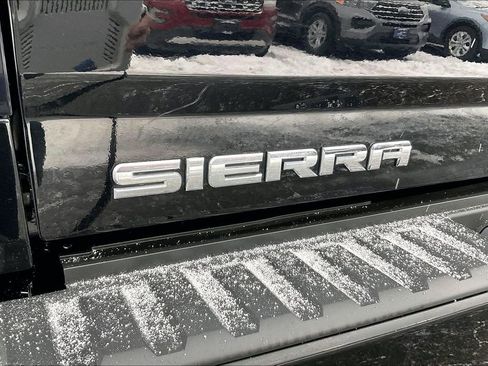 Used 2017 GMC Sierra 1500 SLT image 30