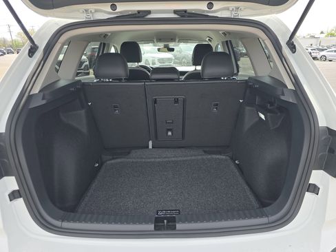 New 2026 Volkswagen Taos SE FWD image 14