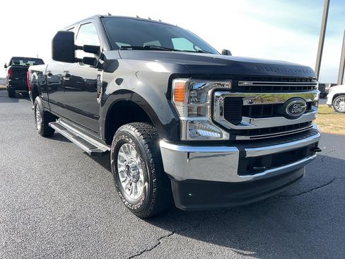Used 2021 Ford F250 XL w/ STX Appearance Package image 3