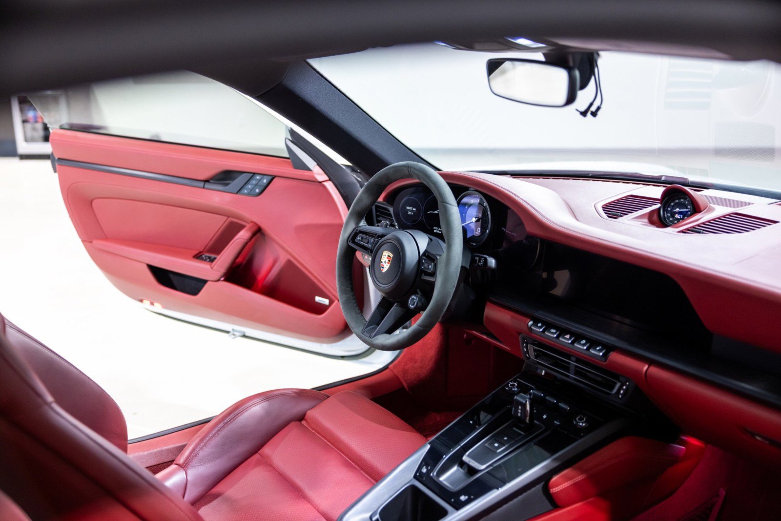 Used 2023 Porsche 911 Carrera GTS w/ Premium Package RWD image 31