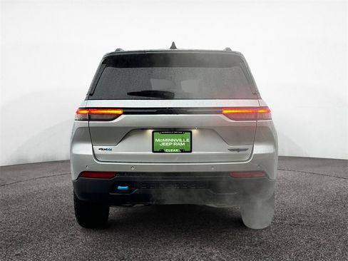 New 2024 Jeep Grand Cherokee Trailhawk w/ Advanced Protech Group II image 4