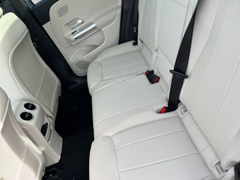 Used 2026 Mercedes-Benz GLA 250 4MATIC image 8