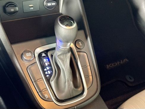 Used 2022 Hyundai Kona SEL w/ Cargo Package image 17