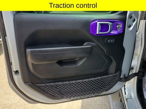 Used 2023 Jeep Gladiator Sport AWD/4WD image 19