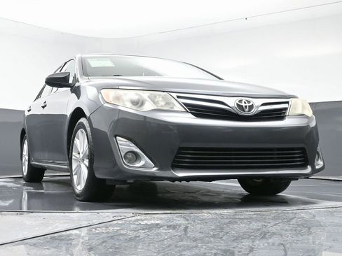 Used 2012 Toyota Camry XLE image 47
