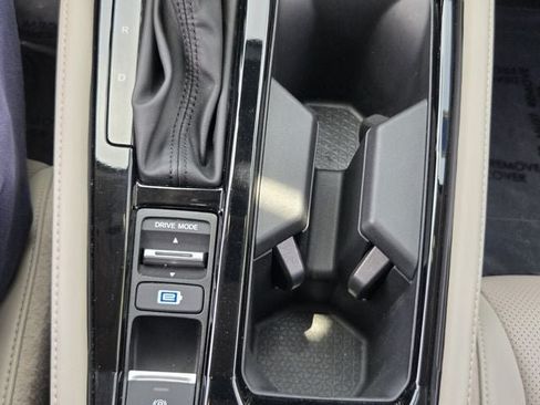 Used 2025 Honda Accord Touring image 18