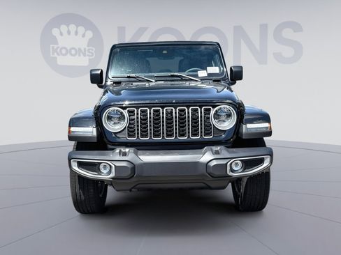 New 2025 Jeep Wrangler Sahara image 11