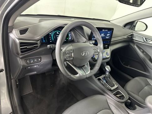 Used 2020 Hyundai Ioniq Limited image 13