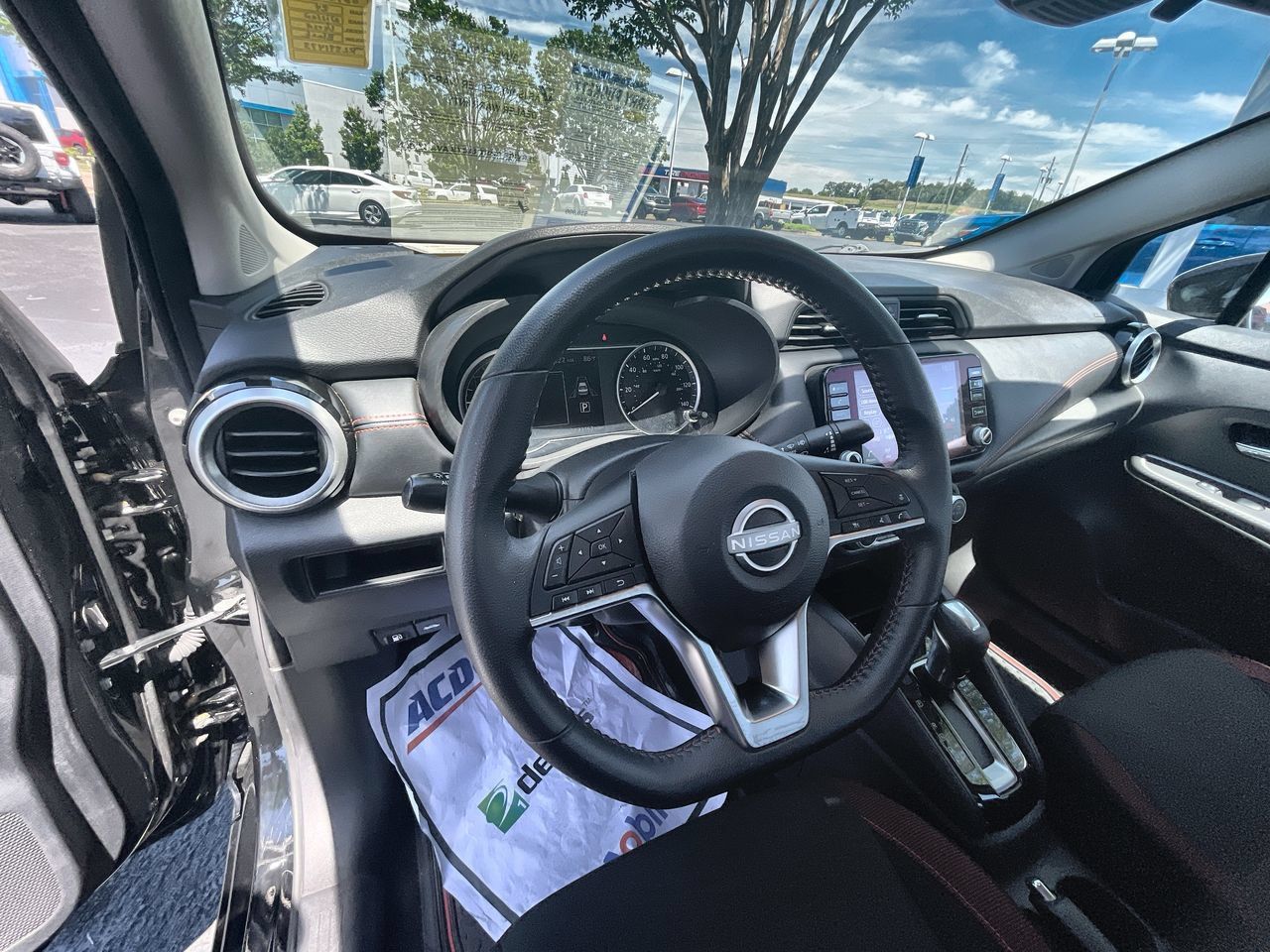Used 2024 Nissan Versa SR FWD image 10