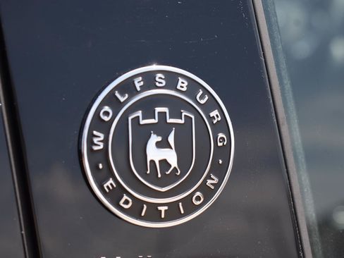 Used 2024 Volkswagen Tiguan Wolfsburg Edition AWD/4WD image 16