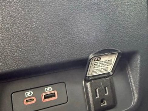 Used 2023 Nissan Frontier PRO-4X w/ Pro Convenience Package image 36