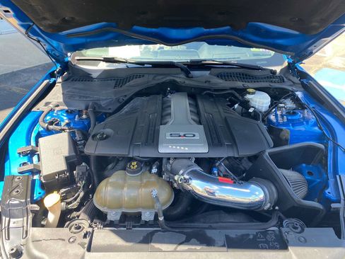 Used 2019 Ford Mustang GT Premium RWD image 6