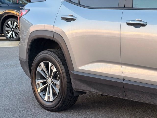 Used 2026 Chevrolet Equinox LT w/ Convenience Package II FWD image 5
