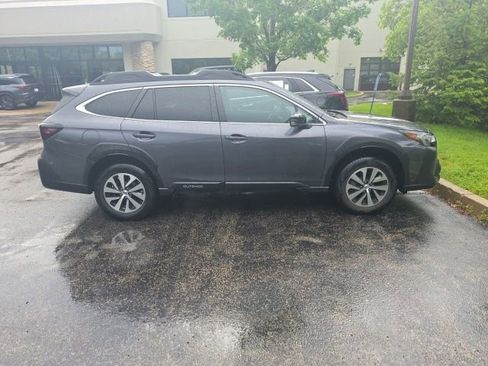 Used 2024 Subaru Outback Premium AWD/4WD image 10