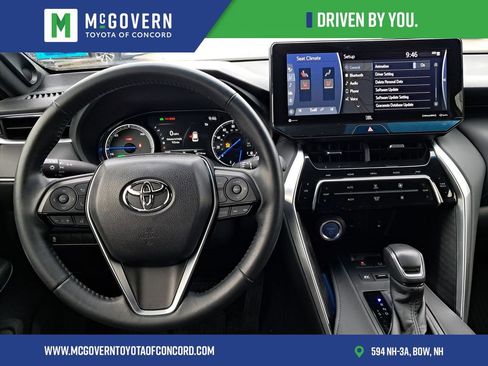 Used 2022 Toyota Venza XLE image 16