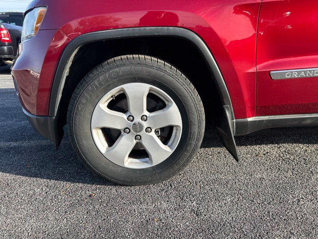 Used 2012 Jeep Grand Cherokee Laredo AWD/4WD image 5