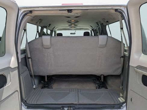 Used 2014 Ford E-350 and Econoline 350 XLT RWD image 13