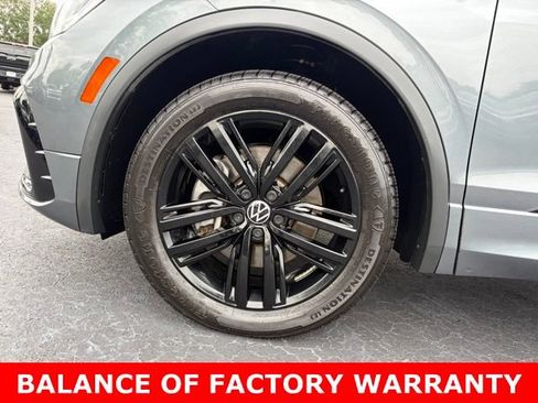 Used 2022 Volkswagen Tiguan SE R-Line FWD image 9