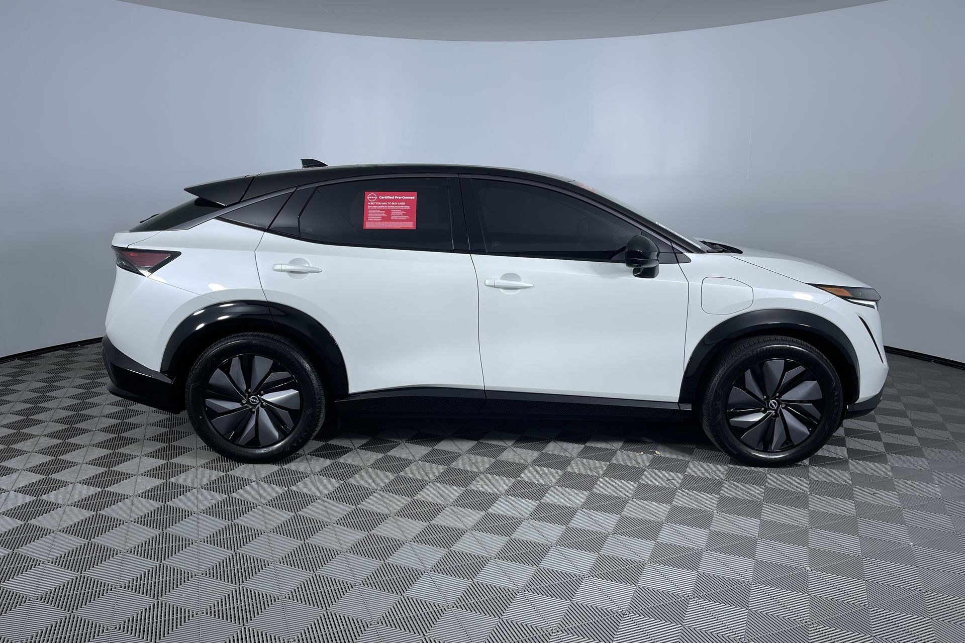 Certified 2024 Nissan Ariya AWD image 10