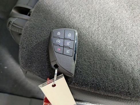 New 2026 GMC Yukon XL Denali w/ LPO, Floor Liner Package image 32