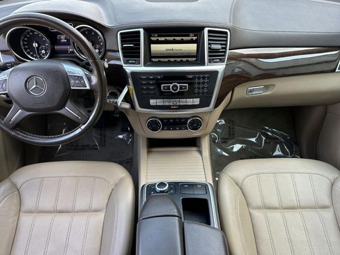 Used 2014 Mercedes-Benz GL 450 4MATIC image 17
