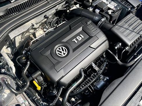 Used 2024 Volkswagen Jetta GLI 40th Anniversary Edition FWD image 30