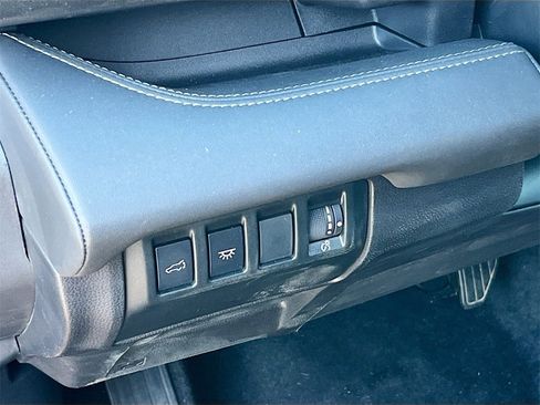 Used 2023 Subaru Ascent Limited image 10