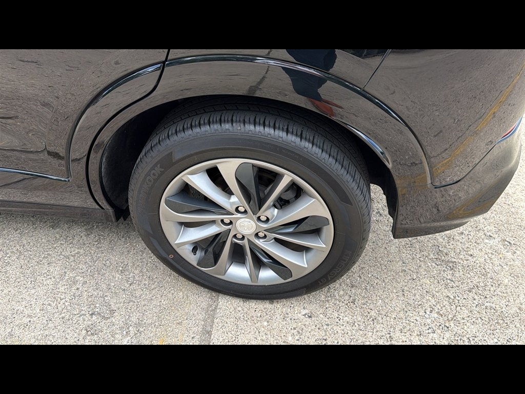 Used 2023 Buick Encore GX Select w/ Sport Touring Package FWD image 24