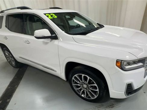 Used 2023 GMC Acadia Denali w/ Denali Ultimate Package image 2