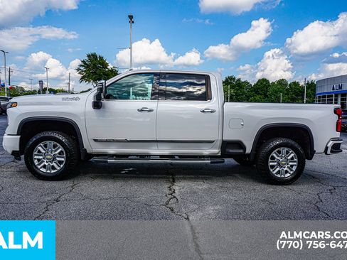 Used 2025 Chevrolet Silverado 3500 High Country w/ High Country Premium Package AWD/4WD image 10