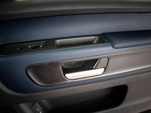 New 2025 Volkswagen ID. Buzz Pro S Plus image 42