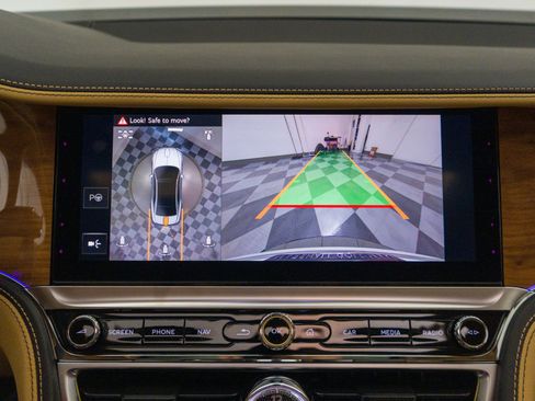 Used 2026 Bentley Flying Spur Plug-In Hybrid image 39