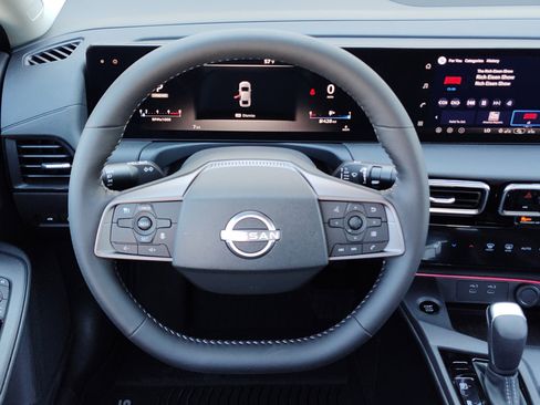 New 2026 Nissan Sentra SV image 7