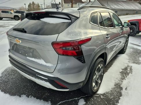 Used 2024 Chevrolet Trax LT w/ Driver Confidence Package image 6