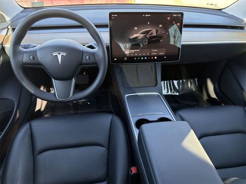 Used 2022 Tesla Model 3 Long Range image 12