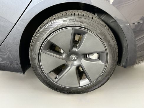 Used 2023 Tesla Model 3 Standard Range RWD image 11