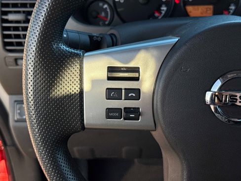 Used 2016 Nissan Frontier SV image 23